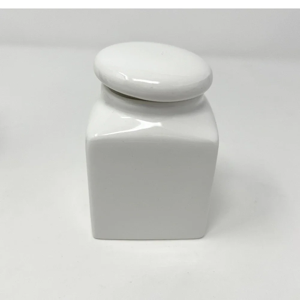 La Porcellana Bianca Pepe Nero Porcelain Spice Jar White‎ Italian Ceramic Lid